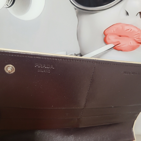 Prada Milano wallet❤️ 107 - Picture 6 of 9